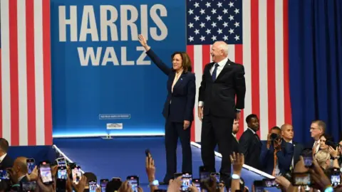 Kamala Harris dan Tim Walz di Pennsylvania Getty Images 