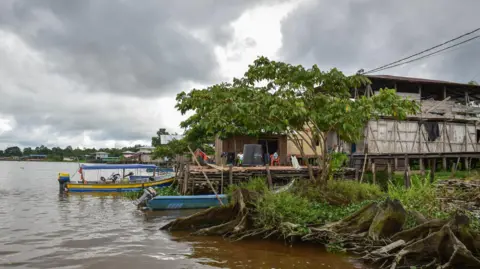 Jess Wanless/NRC Kolombia Bagian Barat Daya Pasifik adalah rumah bagi banyak komunitas Afro-Kolombia dan masyarakat adat.