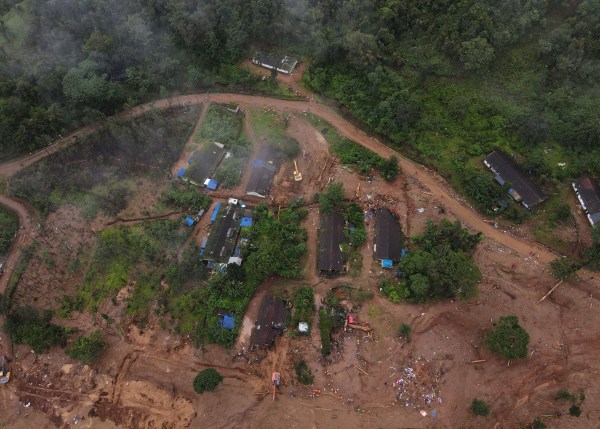 Namun, jumlah korban bertambah berkali-kali lipat – pada tanggal 2 Agustus, jumlah korban tewas sebanyak 210 orang dan 218 orang masih hilang.