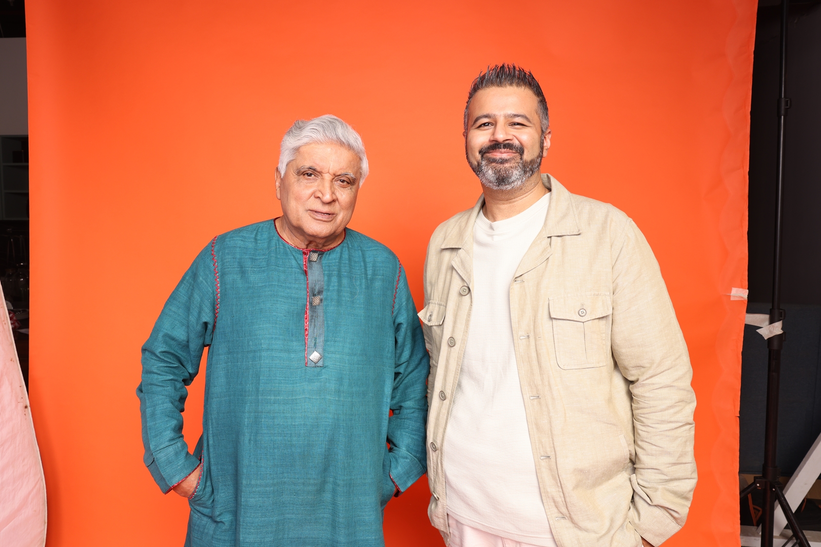 Javed Akhtar, Nikhil Taneja