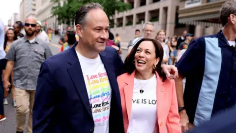 Douglas Emhoff dan Kamala Harris di Pride Parade di Washington, DC Getty Images