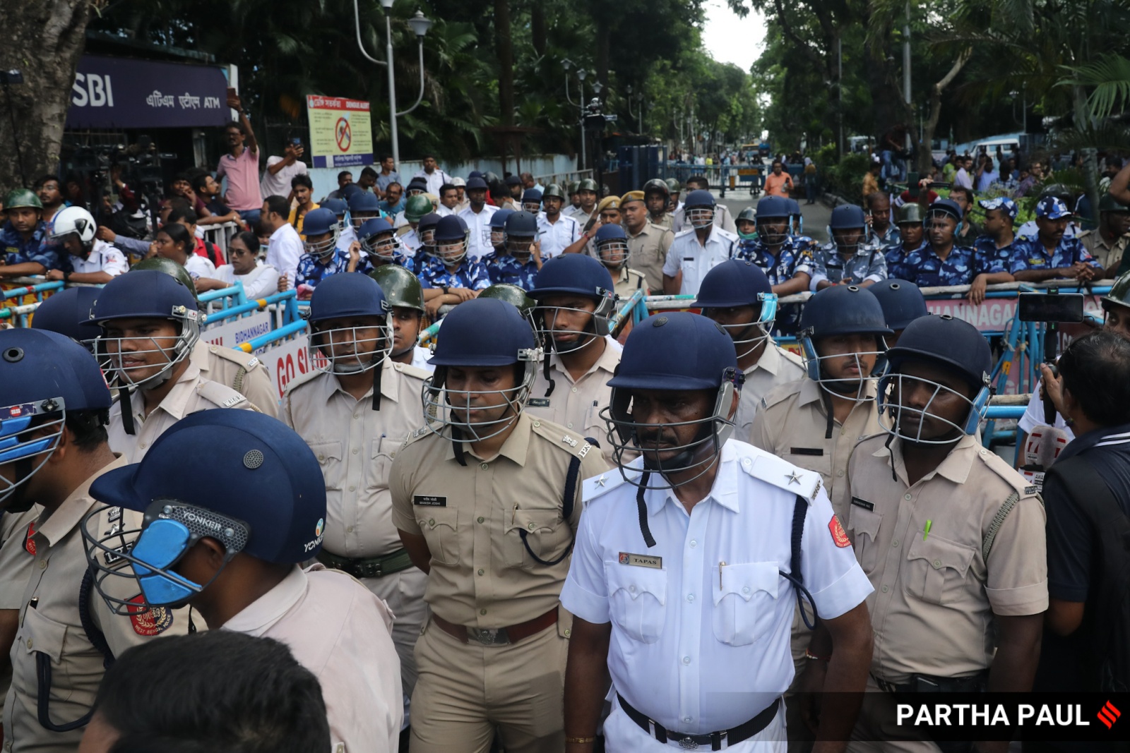 Kota ini menyaksikan lebih dari 300 demonstrasi besar pada bulan lalu, banyak di antaranya diorganisir oleh perempuan pada tengah malam. (Foto Ekspres)