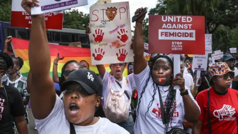 AFP Perempuan memprotes femisida di Nairobi, Kenya pada awal tahun 2024