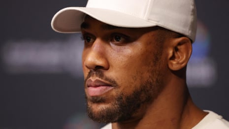 Anthony Joshua: 'Saya ingin terus berjuang' setelah mengalahkan Daniel Dubois - Video