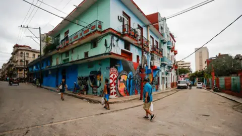 Getty Images Pemandangan Callejon de Hamel yang terkenal di Havana, Kuba