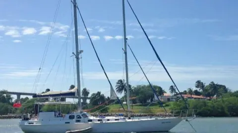 Foto kapal pesiar Rich Harvest milik polisi Brasil di lepas pantai Brasil pada tahun 2017