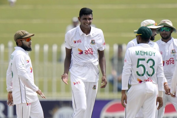 Lonjakan Rana bisa jadi merupakan momen dimana fast bowling Bangladesh lepas landas. Dia adalah orang pertama yang mencapai kecepatan 150 kilometer per jam di negaranya. (AP)