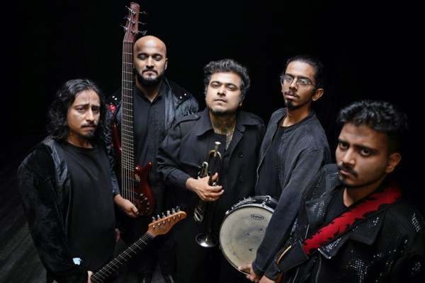 Daira adalah band seni-rock dari Mumbai.