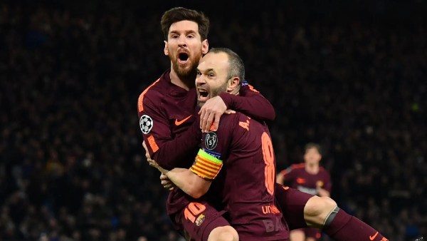 Bukan hanya keserbagunaannya di mana ia bermain, namun jangkauan permainannya yang membuat Iniesta menjadi paket lengkap. (Reuters)