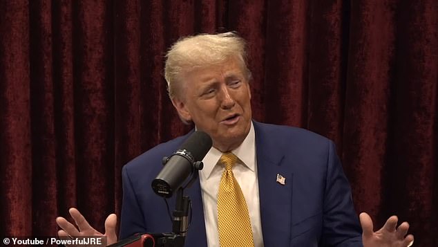 Donald Trump mengalahkan Harris hingga Joe Rogan memperburuk minggu PR yang sudah buruk bagi Harris