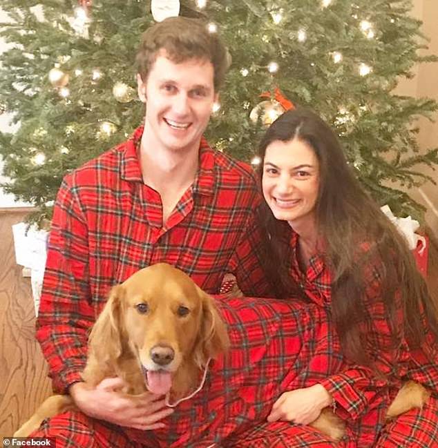 Lee Gilley, 38, telah didakwa atas pembunuhan istri profesornya Christa, 38, di Houston, Texas, minggu lalu