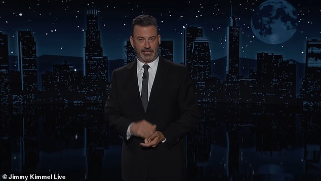 Komedian Jimmy Kimmel mengatakan 'pria muda, lurus, berkulit putih menyukai Donald Trump' dan 'melihatnya sebagai' pria macho, macho,' mengacu pada lagu Village People yang diputar di rapat umum Trump