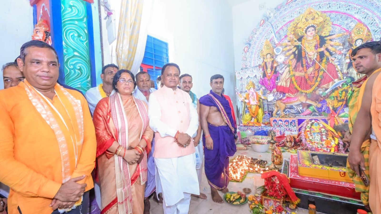 Odisha CM Mohan Charan Majhi di tempat pooja di Bhubaneswar. (Foto: Mohan Majhi/X)