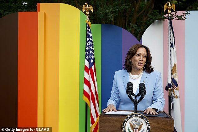 Sejak itu, Wakil Presiden Kamala Harris menerima banyak kepekaan komunitas transgender, termasuk isu gender.