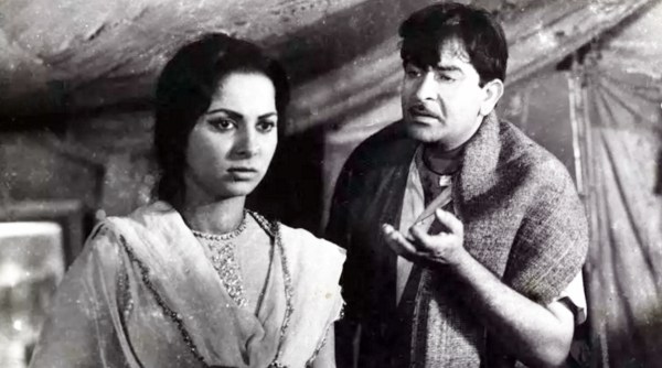 Waheeda Rehman dan Raj Kapoor di Teesri Kasam