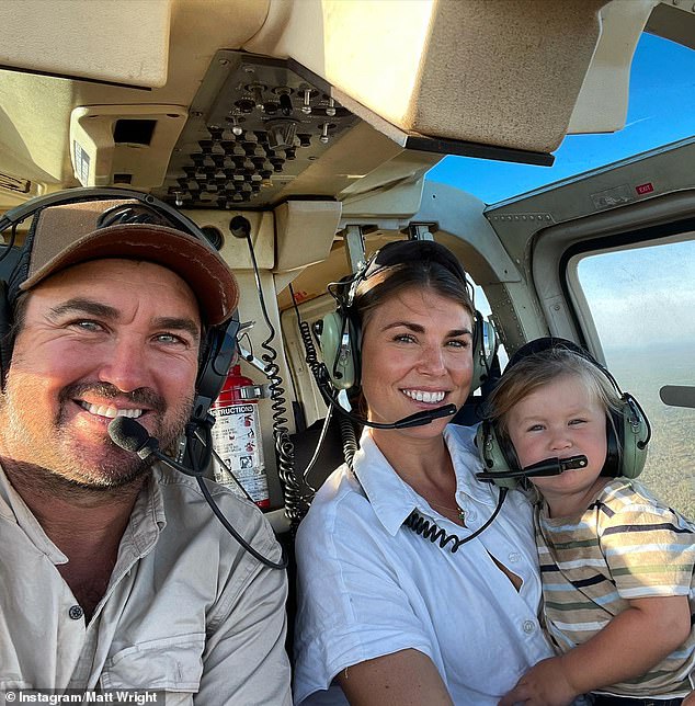 Kaia dan Matt Wright (foto bersama putranya Banjo, 4) bertemu ketika bintang TV itu tiba-tiba mendaratkan helikopternya di dekatnya saat dia bersama teman-temannya di atas kapal di Pulau Rottnest pada tahun 2014