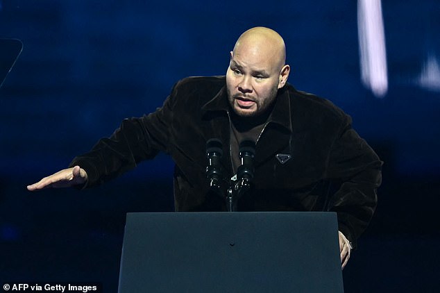 Fat Joe berbicara pada rapat umum terakhir Wakil Presiden Kamala Harris di Philadelphia pada Senin malam - menentang mantan Presiden Donald Trump dan gerakan MAGA atas komentar menghina yang dibuat tentang orang Latin