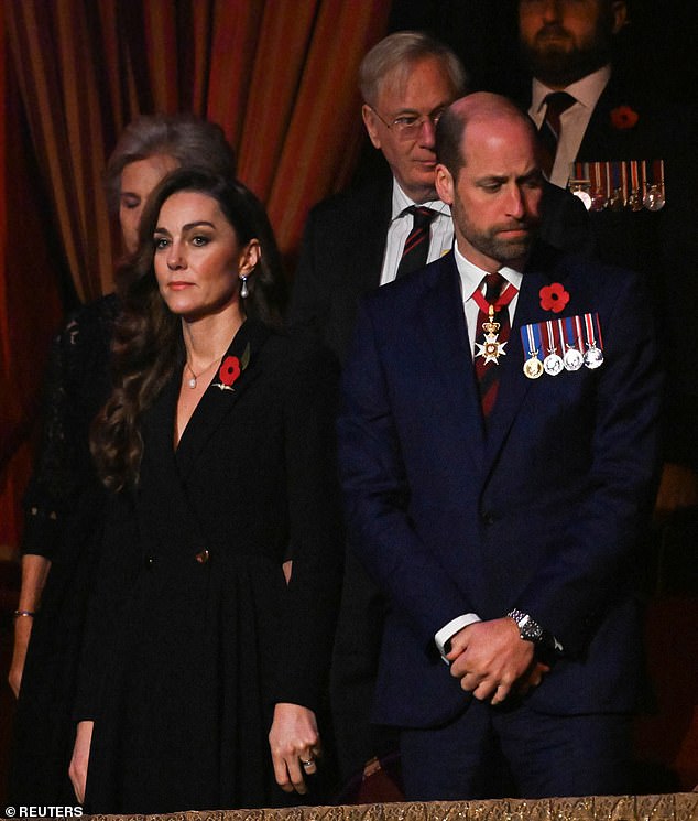 Pangeran dan Putri Wales menghadiri Festival of Remembrance pada Sabtu malam di Royal Albert Hall London menjelang perayaan hari ini.