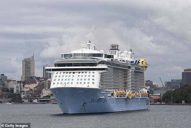 Spectrum of the Seas milik Royal Caribbean diperkirakan akan mengakhiri pelayaran terakhirnya pada hari Senin