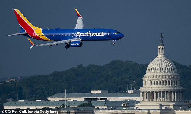 Southwest Airlines memiliki tingkat ulasan yang dihasilkan AI sebesar 8,7% pada tahun 2024 – persentase tertinggi dari semua maskapai penerbangan AS