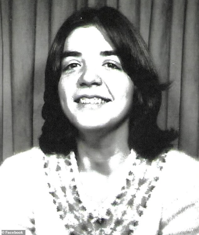 Theresa Marcoux (foto), 18, dan Mark Harnish, 20, ditembak mati di West Springfield, Massachusetts, pada 19 November 1978.