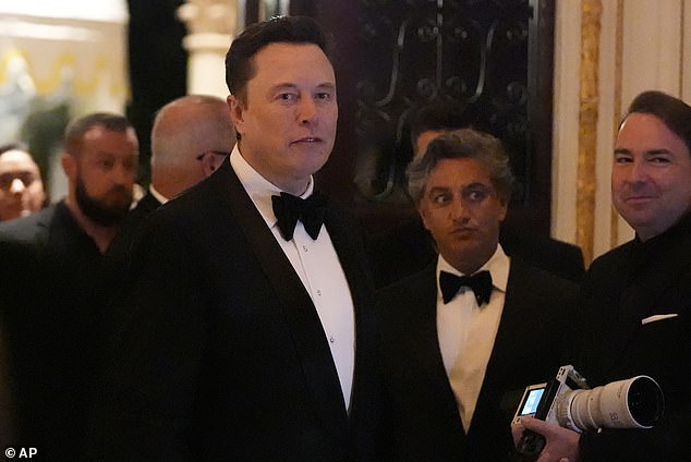 Trump pun kembali bercanda soal bromance barunya dengan Elon Musk