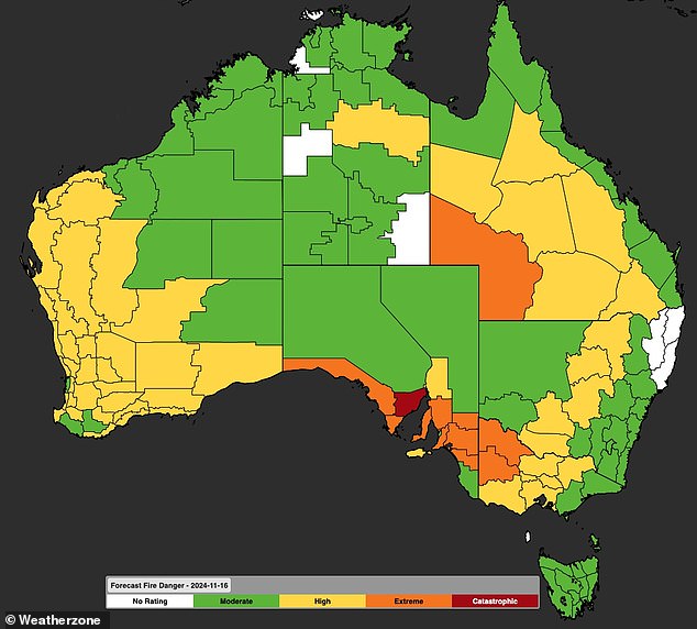 Bahaya kebakaran ekstrem juga telah diperkirakan terjadi di wilayah barat laut Victoria (bagian oranye pada peta menunjukkan lokasi bahaya kebakaran ekstrem)