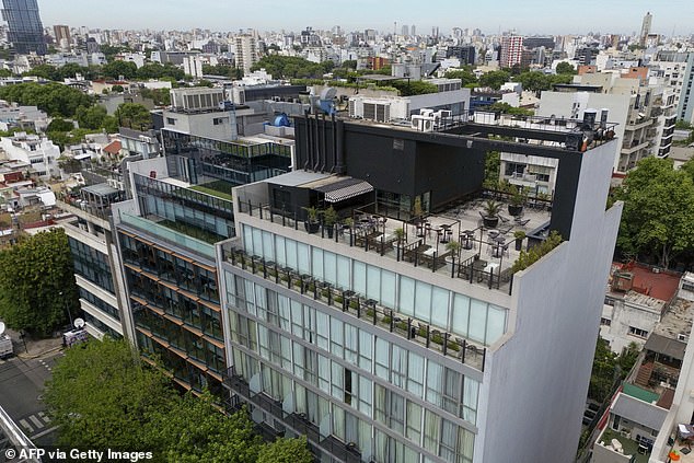 Pemandangan udara hotel tempat penyanyi Inggris Liam Payne meninggal di Buenos Aires