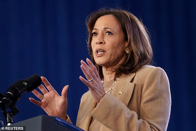 Wakil Presiden Kamala Harris tidak mengakui Donald Trump dalam pemilihan presiden, meskipun beberapa media mengklaim bahwa Partai Republik menang. Kampanyenya mengumumkan bahwa dia akan berbicara pada Rabu sore di Howard University